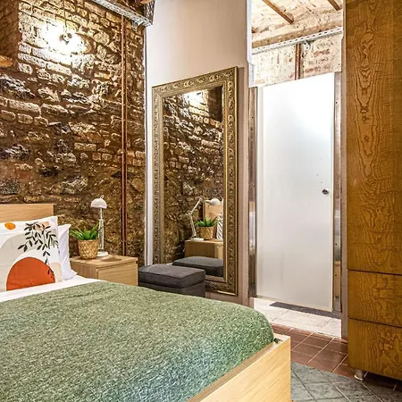 Lejlighed Centrally Located Historical Flat In Beyoglu